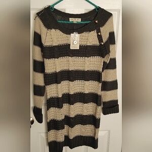 NWT.    PINK ROSE CABLE KNIT SWEATER DRESS/ TUNIC.     SZ- Med